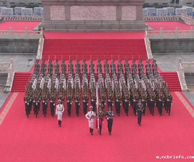 必威app精装版下载官网安装苹果品牌国康小编观看了“国旗护卫队走了100步正步”太震撼了!!!